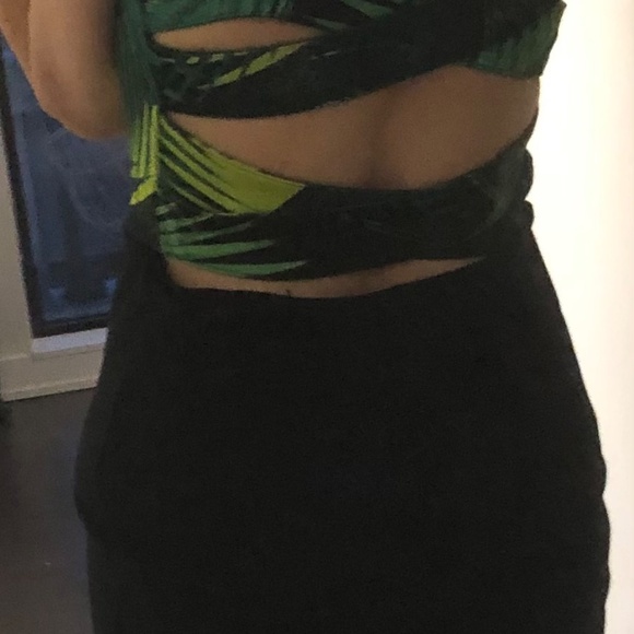 Strappy Body Con Fabletics Dress Tropical Print and Black - Picture 6 of 13